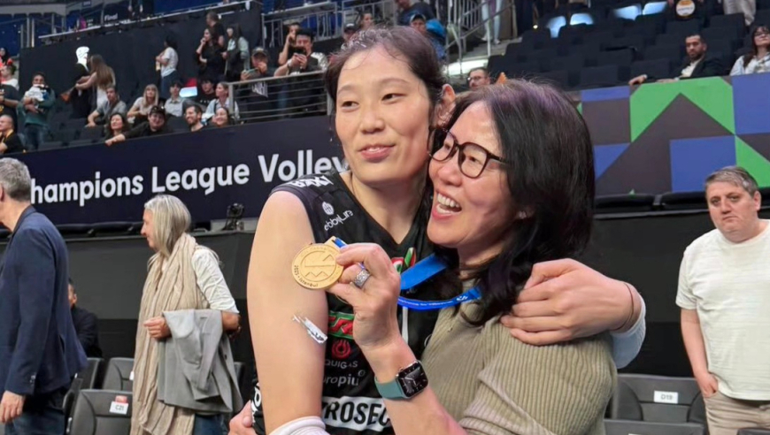 广西男子路边捡到脸盆大的鳖，笑称有口福，网友：岸上甲鱼不能捡